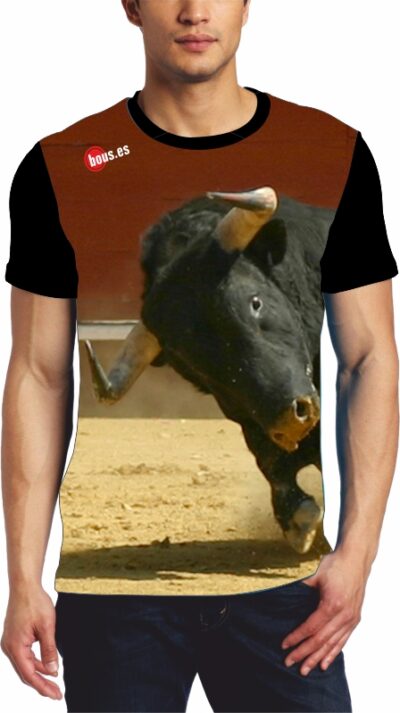 Camiseta estilo concurso de recortes con toros bravos