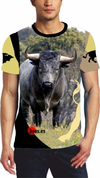 Camiseta taurina con toro en el campo
